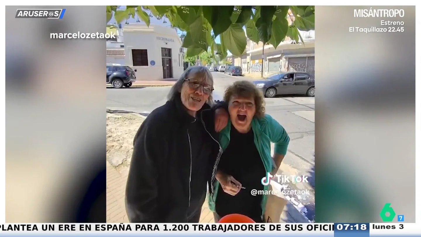 "¿Dulce o chisme?": la nueva moda de Halloween que te hace escoger entre un caramelo y un cotilleo "¿Dulce o chisme?": la nueva moda de Halloween que te hace escoger entre un caramelo y un cotilleo