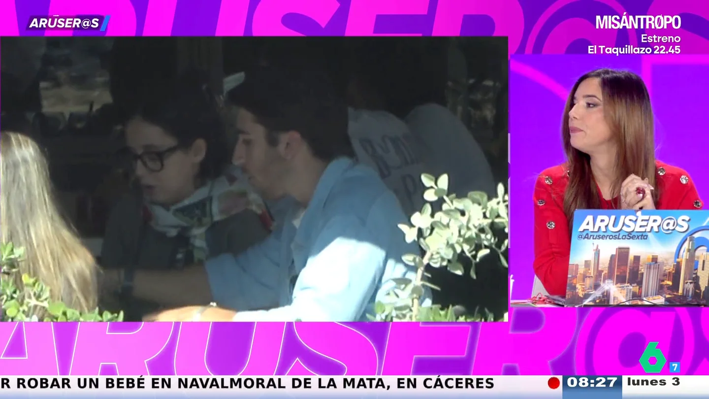 Alfonso Arús, sobre la foto de una "irreconocible" Victoria Federica con coleta y gafas: "Se parece a la Blasa" Alfonso Arús, sobre la foto de una "irreconocible" Victoria Federica con coleta y gafas: "Se parece a la Blasa"