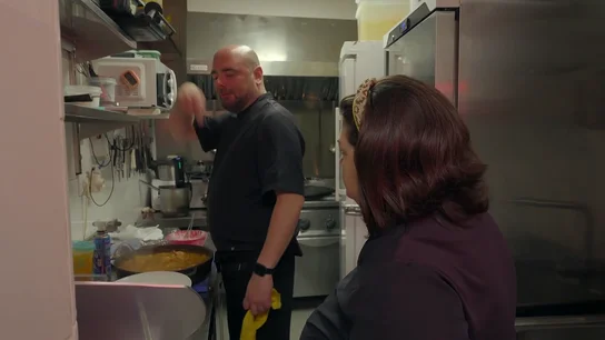 Damiá, de Cal Tendre, pierde los nervios tras las críticas a su menú cerrado: "En mi casa solo me meo yo" Damiá, de Cal Tendre, pierde los nervios tras las críticas a su menú cerrado: "En mi casa solo me meo yo"