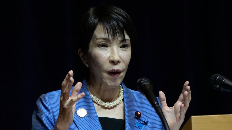 La primera ministra japonesa, Sanae Takaichi, durante la cumbre de Cooperación Económica Asia-Pacífico