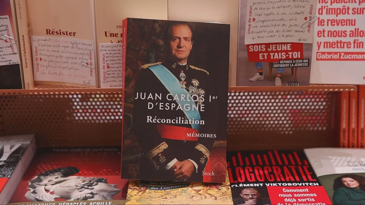 Críticas, bromas y reproches en el primer día de 'Reconciliación' con Juan Carlos en Sanxenxo Críticas, bromas y reproches en el primer día de 'Reconciliación' con Juan Carlos en Sanxenxo