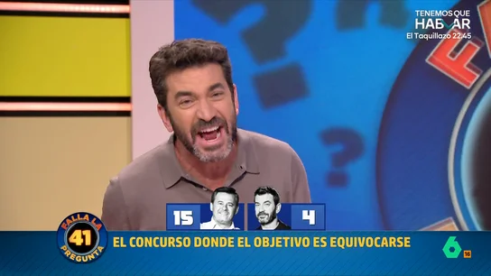Arturo Valls se enfrenta a Miki Nadal en 'Falla la pregunta': el duelo de los dos "reyes de los concursos", en vídeo Arturo Valls y Miki Nadal protagonizan un duelo en la cumbre en 'Falla la pregunta', el juego de Zapeando que, en este vídeo, deja respuestas incorrectas de lo más divertido.