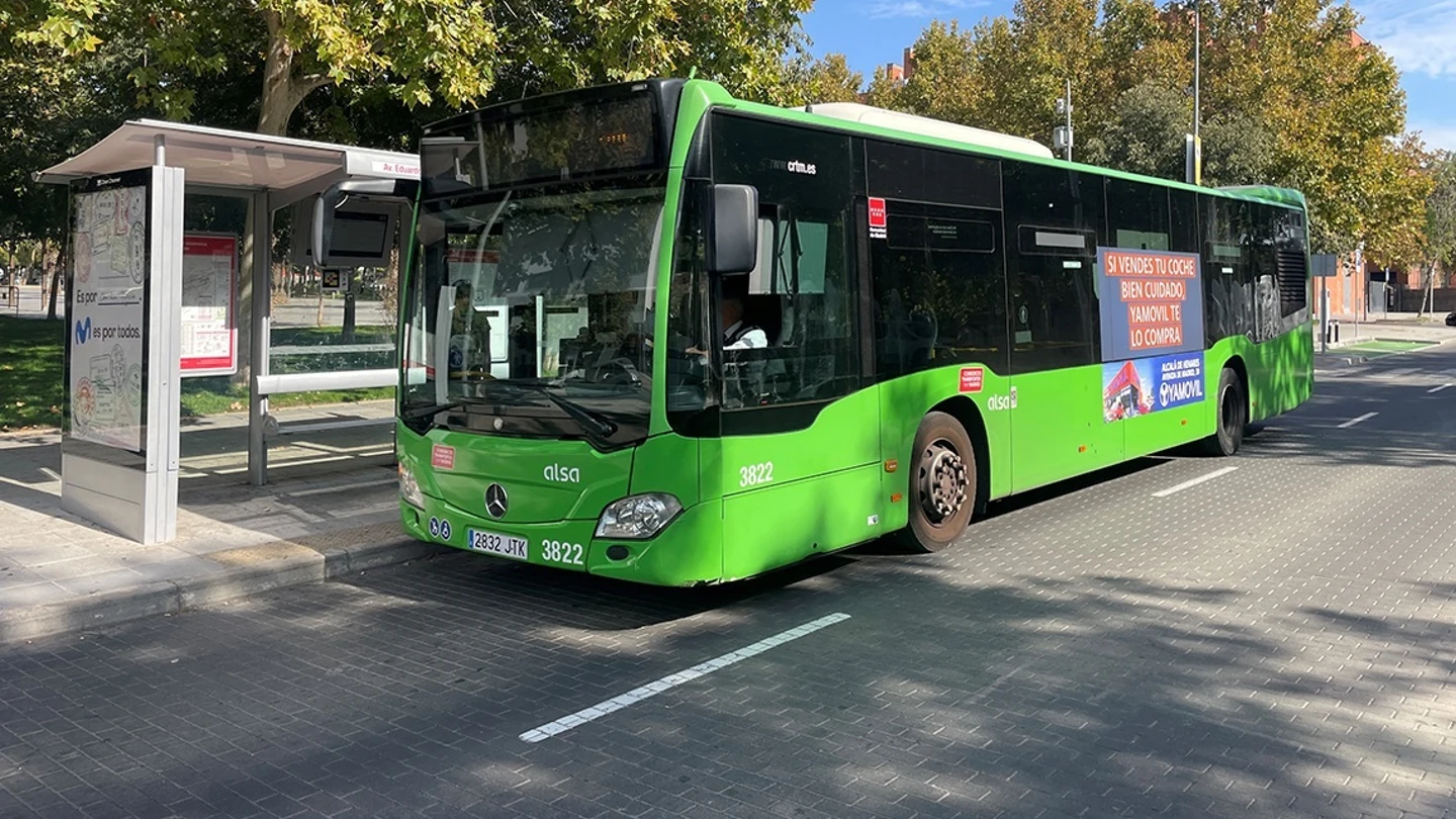 Detenido un hombre por agredir sexualmente a una chica en un autobús interurbano de Madrid Detenido un hombre por agredir sexualmente a una chica en un autobús interurbano de Madrid