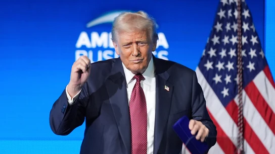 El presidente de Estados Unidos, Donald Trump, baila durante un evento El presidente de Estados Unidos, Donald Trump, baila durante un evento