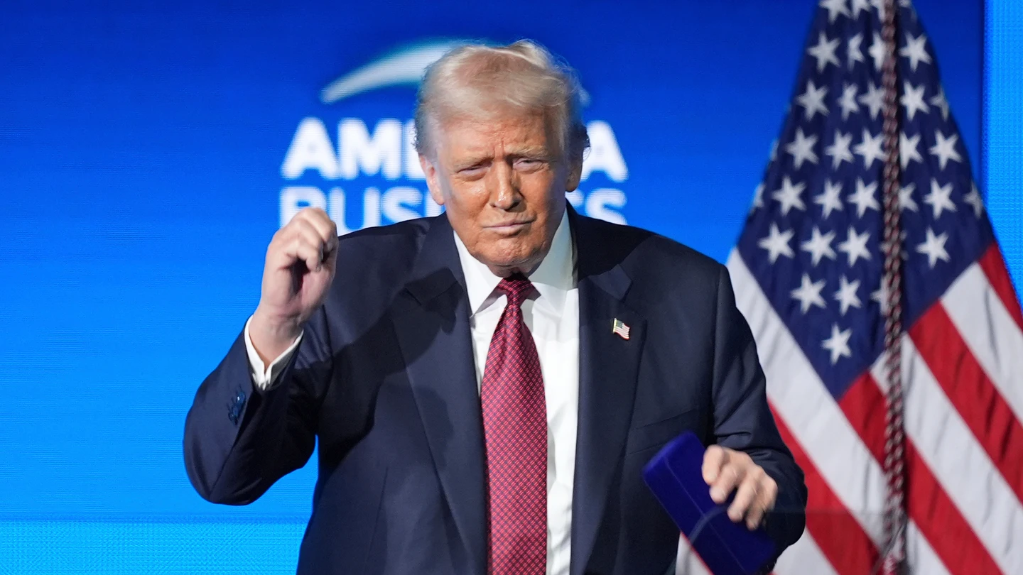 El presidente de Estados Unidos, Donald Trump, baila durante un evento El presidente de Estados Unidos, Donald Trump, baila durante un evento