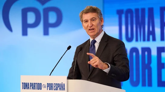 Feijóo, tras formalizar Junts su ruptura con Sánchez: "¿Cómo era eso del Gobierno más estable de Europa?" Feijóo, tras formalizar Junts su ruptura con Sánchez: "¿Cómo era eso del Gobierno más estable de Europa?"