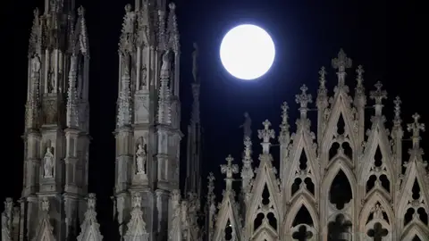 Superluna de Castor en Italia Superluna de Castor en Italia
