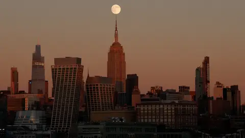 Superluna de Castor en Nueva York Superluna de Castor en Nueva York