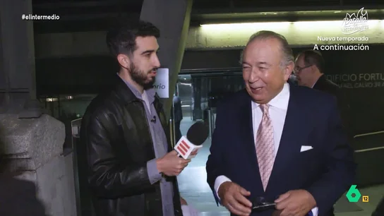 La recomendación de Isma Juárez a un hombre que va a cenar con Aznar: "Pague usted que luego no haya líos" El reportero no ha conseguido entrar en la presentación del nuevo libro de José María Aznar. A pesar de ello, no ha perdido la oportunidad de charlar con algunos asistentes al evento.