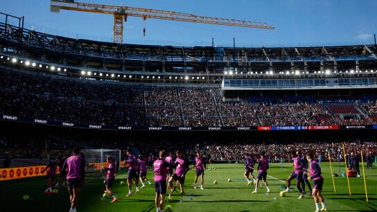  Los jugadores del FC Barcelona durante el entrenamiento que el equipo azulgrana ha realizado en el Spotify Camp Nou.