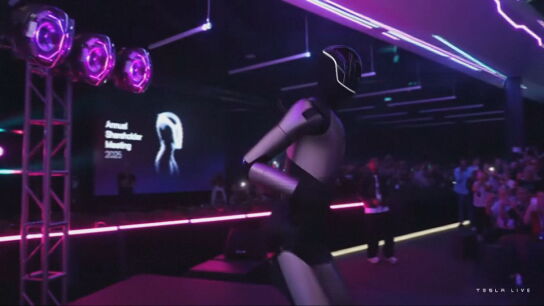 Un mill&oacute;n de unidades antes de 2035 y fallos en la producci&oacute;n: los robots Optimus ponen en peligro el bill&oacute;n de Musk