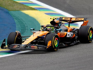 Norris se impone en Brasil, donde Verstappen fue tercero y Piastri, quinto