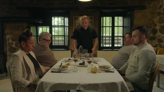 Alberto Chicote alucina con la respuesta del dueño del Asador La Portada sobre por qué no cambia los cubiertos Alberto Chicote alucina con la respuesta del dueño del Asador La Portada sobre por qué no cambia los cubiertos