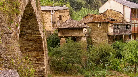 Navia de Suarna, en Galicia Navia de Suarna, en Galicia