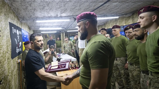 Foto de archivo de la visita de Zelenski a los militares ucranianos que defienden la frontera de Kursk (Ucrania). Foto de archivo de la visita de Zelenski a los militares ucranianos que defienden la frontera de Kursk (Ucrania).