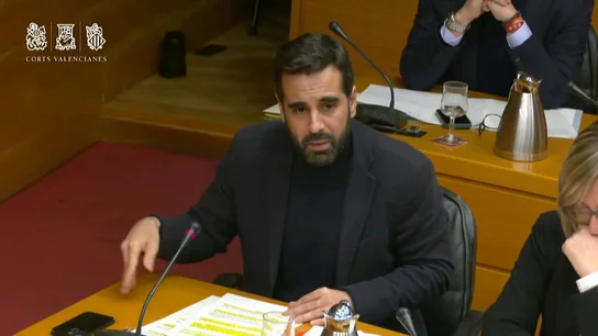 Enfado monumental de la oposición con Mazón y su "discurso preparado" en la comisión de Les Corts: "Eres un peligro público" Enfado monumental de la oposición con Mazón y su "discurso preparado" en la comisión de Les Corts: "Eres un peligro público"