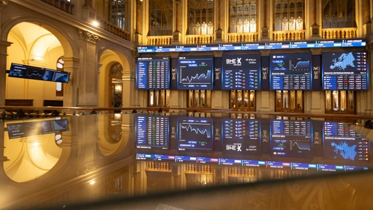 Paneles del Ibex, en el Palacio de la Bolsa de Madrid, a 9 de enero de 2024 Paneles del Ibex, en el Palacio de la Bolsa de Madrid, a 9 de enero de 2024