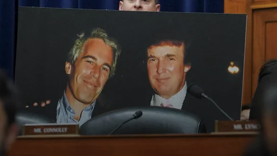 Magnate financiero, líder de una red de pederastia y amigo de Trump: así era Jeffrey Epstein Magnate financiero, líder de una red de pederastia y amigo de Trump: así era Jeffrey Epstein
