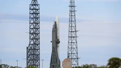 La NASA retrasa el lanzamiento del cohete New Glenn 2 de Blue Origin por la tormenta solar La NASA retrasa el lanzamiento del cohete New Glenn 2 de Blue Origin por la tormenta solar