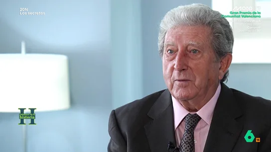 El enterrador de Franco recuerda cómo fue la última comprobación: "No se abrió el féretro. No sabemos si estaba él u otra persona" Gabino Abánades, el hombre que dirigió el equipo que enterró a Franco en el Valle de los Caídos, recuerda en este vídeo cómo fue el enterramiento del dictador y la última comprobación que realizó el notario mayor del Reino.