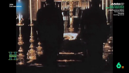 Manuel Ovalle desvela detalles del momento en que se cerró el ataúd de Franco: "Eso quizás no lo saben muchas personas" laSexta Columna habla con Manuel Ovalle, cámara, y Jesús María Zuloaga, periodista, posiblemente los últimos testigos del momento en que se cerró el ataúd de Franco antes de llevarlo al Valle de los Caídos. En este vídeo, explican cómo fue.