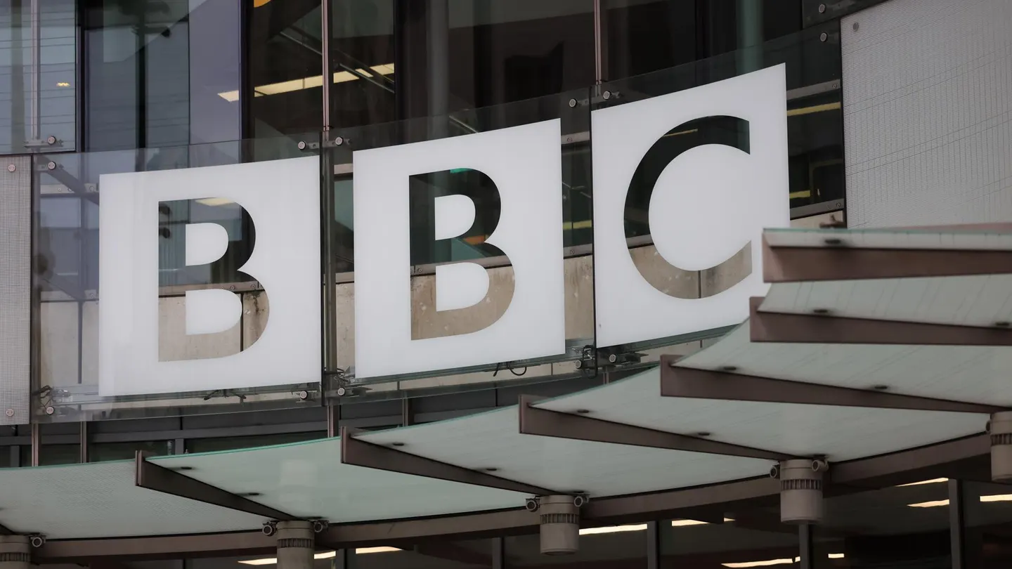 Imagen de la fachada principal del edificio de la BBC en Londres Imagen de la fachada principal del edificio de la BBC en Londres