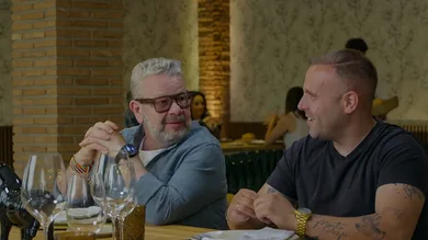 Alberto Chicote busca en Granada las mejores habitas con jamón, visitando Al-Zahar, Irreverente, Bos Taurus y Pureza 90. Alberto Chicote busca en Granada las mejores habitas con jamón, visitando Al-Zahar, Irreverente, Bos Taurus y Pureza 90.