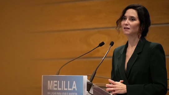 Isabel Díaz Ayuso este lunes en un furo de Melilla. Isabel Díaz Ayuso este lunes en un furo de Melilla.