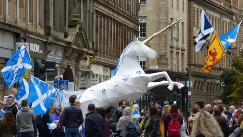 Unicornio en Union Street, Escocia Unicornio en Union Street, Escocia