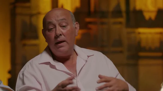 Aitor, de Bos Taurus, a la cocina de José Manuel: "Tienes una hostelería arcaica, te hace falta renovar" Aitor, de Bos Taurus, a la cocina de José Manuel: "Tienes una hostelería arcaica, te hace falta renovar"