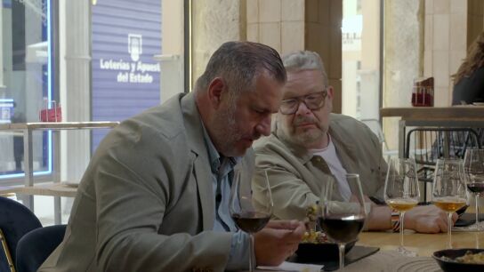 La sorpresa de Alberto Chicote al ver un pelo en un plato: "Tenemos un problema de nueve cent&iacute;metros"