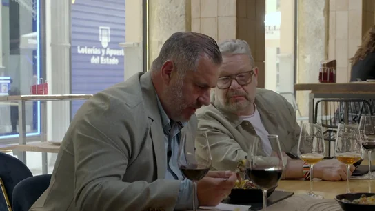 La sorpresa de Alberto Chicote al ver un pelo en un plato: "Tenemos un problema de nueve centímetros" La sorpresa de Alberto Chicote al ver un pelo en un plato: "Tenemos un problema de nueve centímetros"