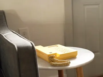 Este teléfono fijo mantiene a los niños comunicados sin SPAM y mediante Wifi Este teléfono fijo mantiene a los niños comunicados sin SPAM y mediante Wifi