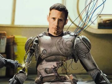 Alexander Skarsgard es el protagonista de la serie 'Matabot' Alexander Skarsgard es el protagonista de la serie 'Matabot'