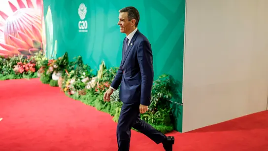 El presidente del Gobierno, Pedro Sánchez, llega al segundo día de la Cumbre del G20 en Johannesburgo. El presidente del Gobierno, Pedro Sánchez, llega al segundo día de la Cumbre del G20 en Johannesburgo.