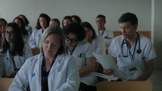 El duro papel de comité de trasplantes: "Las decisiones que tomamos deben ser justas y con mucha realidad; no todo el mundo puede recibir un órgano" El duro papel de comité de trasplantes: "Las decisiones que tomamos deben ser justas y con mucha realidad; no todo el mundo puede recibir un órgano"