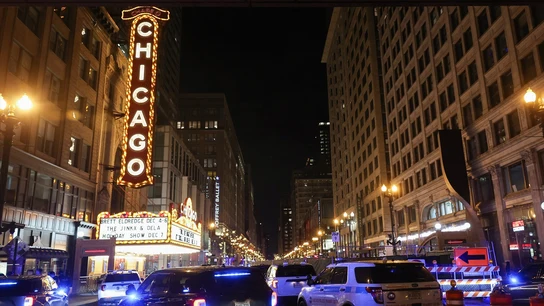Lugar de uno de los tiroteos durante el encendido de luces navideñas en North State Street, Chicago. Lugar de uno de los tiroteos durante el encendido de luces navideñas en North State Street, Chicago.
