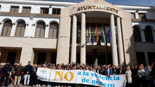 Concentraci&oacute;n en Rinc&oacute;n de la Victoria (M&aacute;laga) este domingo por el asesinato de una mujer de 60 a&ntilde;os a manos de su expareja