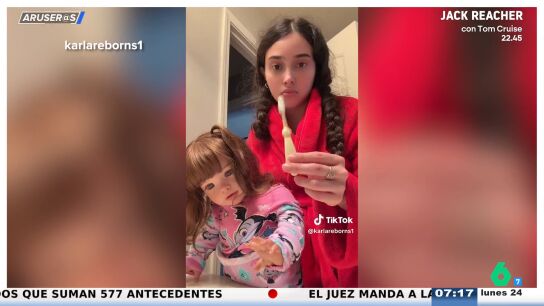 Graba su rutina como 'mam&aacute;' de tres 'beb&eacute;s' reborn... y embarazada de un cuarto: "Se levant&oacute; llorando a las 3 a.m y no se durmi&oacute; hasta las 5h"