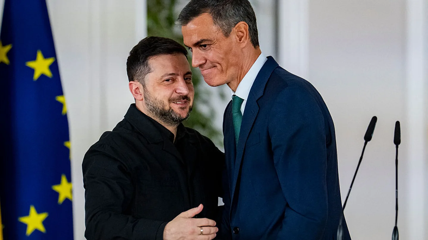 El presidente ucraniano, Volodimir Zelenski, con el presidente de España, Pedro Sánchez. El presidente ucraniano, Volodimir Zelenski, con el presidente de España, Pedro Sánchez.