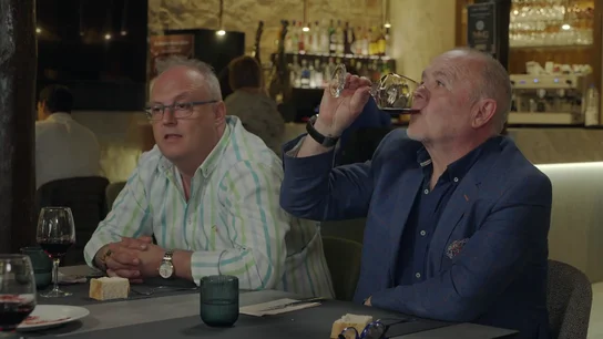 "Aquí el 'number one' soy yo, hijo del gran duque de Alba": explota la tensión entre dos hosteleros delante de Alberto Chicote "Aquí el 'number one' soy yo, hijo del gran duque de Alba": explota la tensión entre dos hosteleros delante de Alberto Chicote