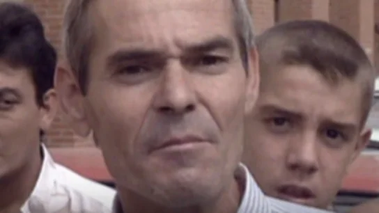 Un hombre habla sobre la violencia de género en los 90. Un hombre habla sobre la violencia de género en los 90.