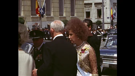 Cuando la duquesa de Alba puso en marcha una colecta para que los españoles donaran dinero para la boda de Juan Carlos con Sofía en Grecia Cuando la duquesa de Alba puso en marcha una colecta para que los españoles donaran dinero para la boda de Juan Carlos con Sofía en Grecia