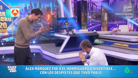 VÍDEO | El repertorio de 'lapsus' de Pablo Motos con Álex Márquez y su reacción en 'El Hormiguero': "No busques excusas" Zapeando recuerda en este vídeo los divertidos lapsus de Pablo Motos con Álex Márquez ayer en El Hormiguero, desde confundirlo con su hermano Marc a olvidarse de que ya había estado una vez en el programa.