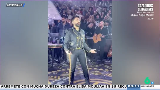 El polémico vídeo de Alejandro Fernández en pleno concierto Alfonso Arús, del polémico vídeo de Alejandro Fernández en pleno concierto: "A lo mejor bebió en exceso"