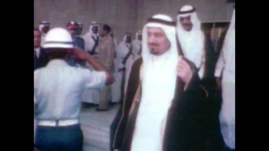 Las "ayudas" que Juan Carlos I pidió a otras monarquías para mantener al PSOE fuera del Gobierno: "Aquí está el origen de su fortuna personal" Las "ayudas" que Juan Carlos I pidió a otras monarquías para mantener al PSOE fuera del Gobierno: "Aquí está el origen de su fortuna personal"