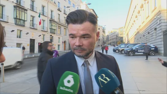 Gabriel Rufián atiende a la prensa ante el Congreso de los Diputados Gabriel Rufián atiende a la prensa ante el Congreso de los Diputados