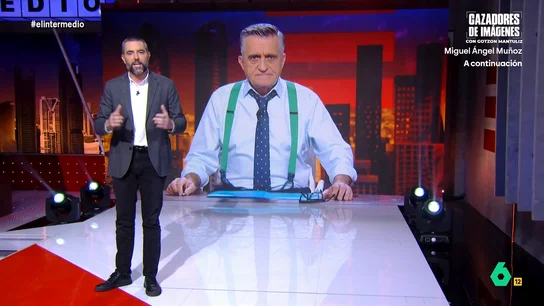 Dani Mateo desvela por qué no presenta hoy Wyoming El Intermedio: "Está disfrutando del gran objetivo de su vida" El colaborador se convierte en presentador del programa de laSexta ante la ausencia del presentador habitual. Pero ¿por qué Wyoming no está hoy al frente de El Intermedio? Descúbrelo en el vídeo principal.