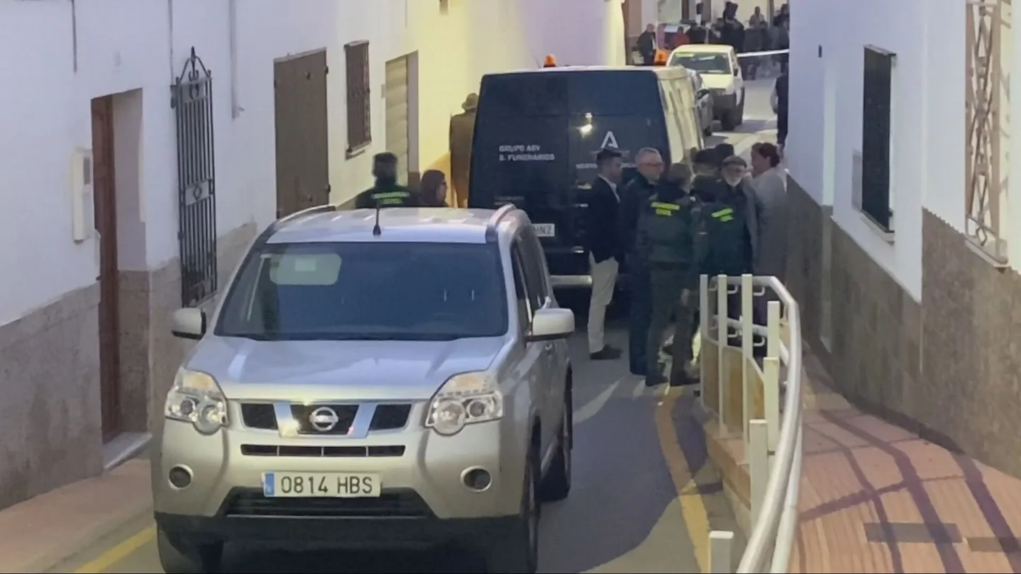 Detenido un hombre tras confesar haber matado a su expareja de 25 en Campillos (Málaga) Detenido un hombre tras confesar haber matado a su expareja de 25 en Campillos (Málaga)