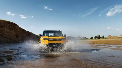 Este Chery quiso emular al Range Rover en la ‘Escalera al Cielo’ y acabó haciendo el ridículo Este Chery quiso emular al Range Rover en la ‘Escalera al Cielo’ y acabó haciendo el ridículo